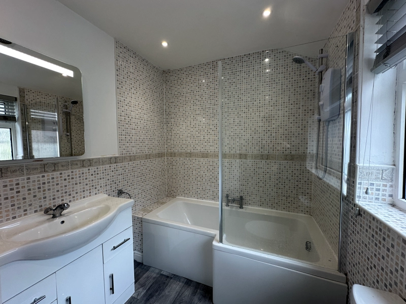 3 Bed House +Study - £120pppw - Thumbnail 6